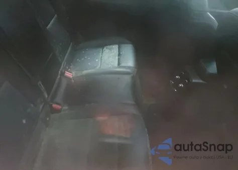 2019 Volvo Xc40 T5 Momentum z USA, uszkodzony, nr VIN YV4162UK1K2047858